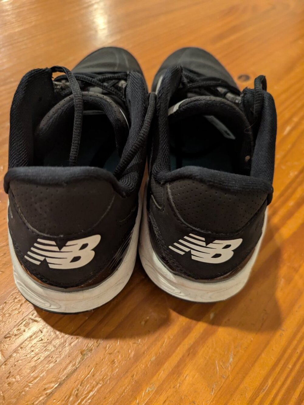 New Balance Turf Baseball Shoes men 10.5 black/white - Picture 6 of 8